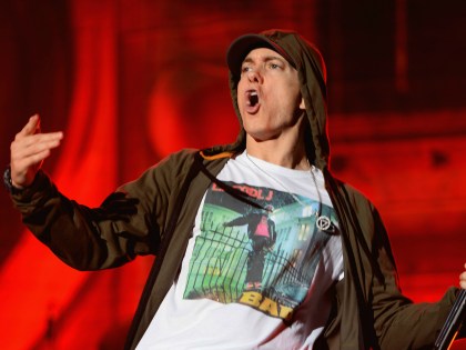 Eminem Drops Surprise Dr. Dre-Assisted Album “Kamikaze”