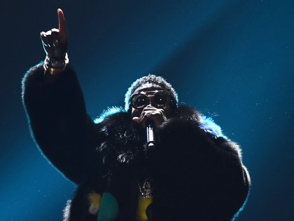 Gucci Mane Opens 2016 BET Hip Hop Awards With Young Thug, Travis Scott & Quavo