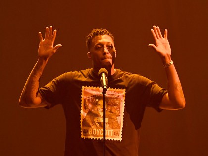Lecrae Wows 2016 BET Hip Hop Awards With Moving Performance