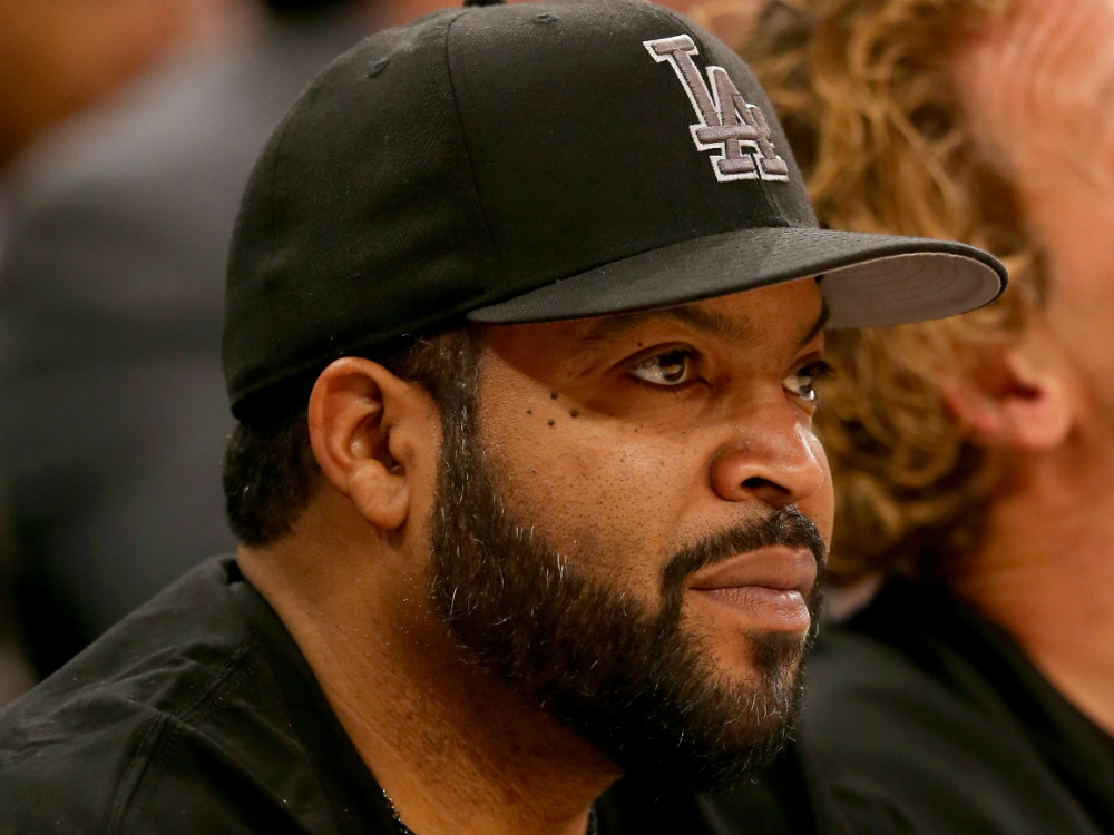 Ice Cube Looking To Score With - 161227 Ice Cube 