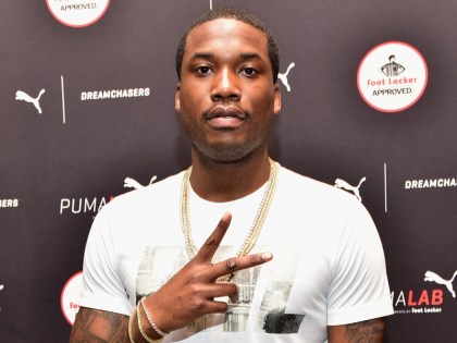 Meek Mill Shouts Out Drake In “What’s Beef” Remix Snippet