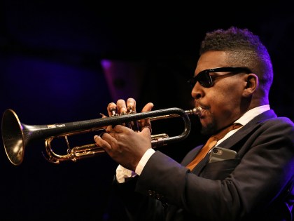 Erykah Badu, D’Angelo, Thundercat & Flea Among Those Mourning Trumpeter Roy Hargrove