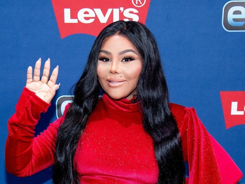 Lil Kim Returns After 14 Years With “9” Album
