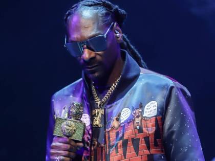 An ‘Ashamed’ Snoop Dogg Apologizes To His Wife For ‘Fuckin’ With A Lame Bitch