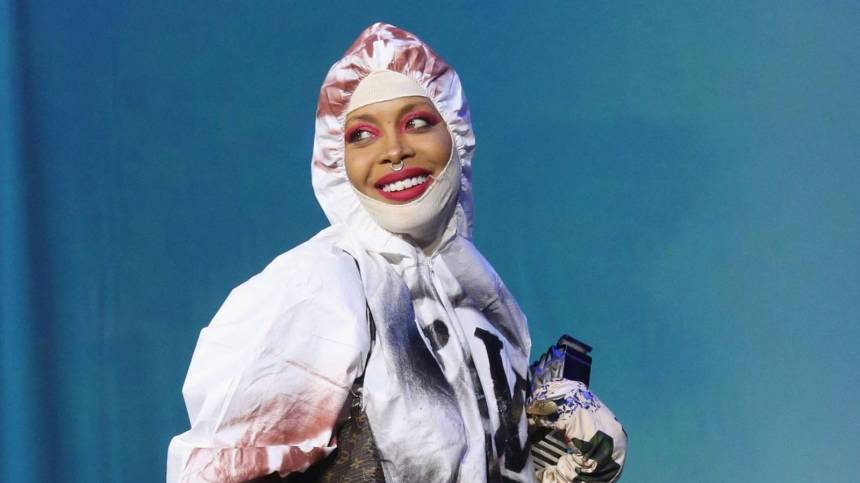 Erykah Badu Delivers Teyana Taylor & Iman Shumpert’s Newborn Baby On Their Bathroom Floor