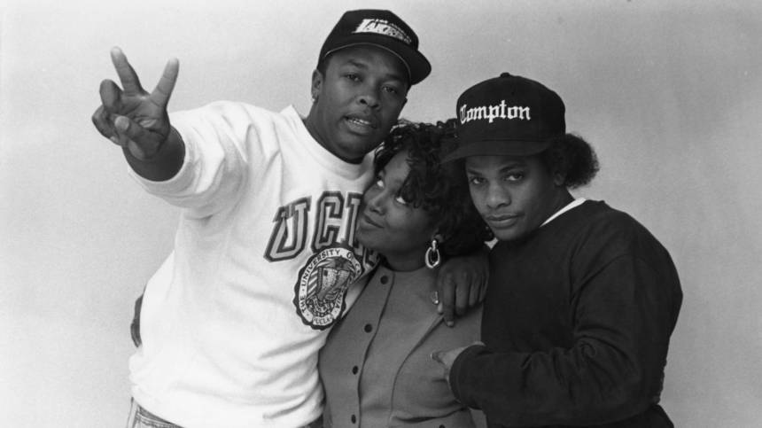 Dr. Dre’s Ex-Fiancée Michel’le Denies Gay Allegations Involving 2Pac