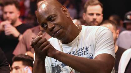 Dave Chappelle Celebrated Busta Rhymes, Jamie Foxx, Jon Stewart + Friends Breaking Attacker’s Arm
