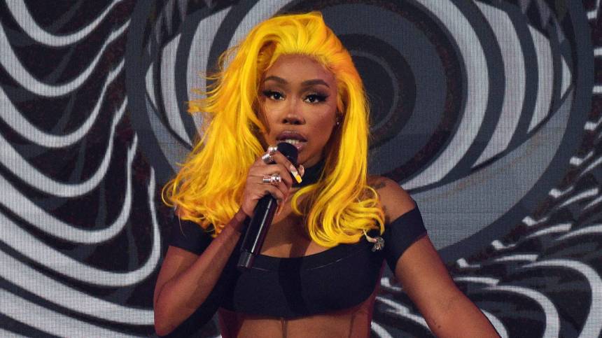 Travis Scott’s Astroworld Tragedy Prompts SZA To Stop Utah Show Over Unconscious Fan