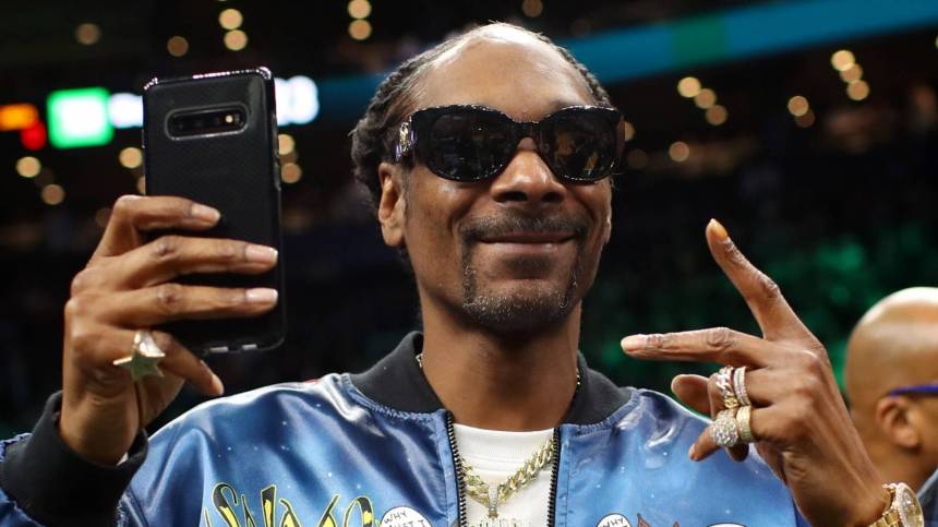 Snoop Dogg Readies New Album For 2022 – Featuring A Legendary West Coast Producer
