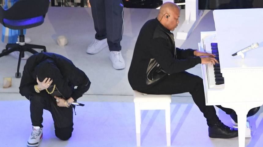 Eminem Condemned By Rudy Giuliani For Taking Super Bowl Knee: ‘Go To Another Country’