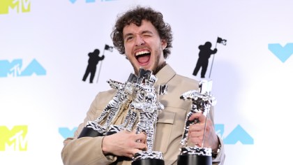 Jack Harlow Wins Big, Performs ‘First Class’ With Fergie At 2022 MTV VMAs
