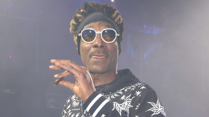 Snoop Dogg Clears Up Blunt Roller’s 150 Joints A Day Claim