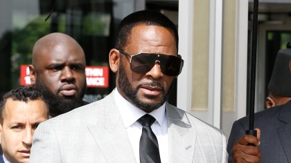 R. Kelly’s Sex Abuse Charges Dropped By Chicago Prosecutor