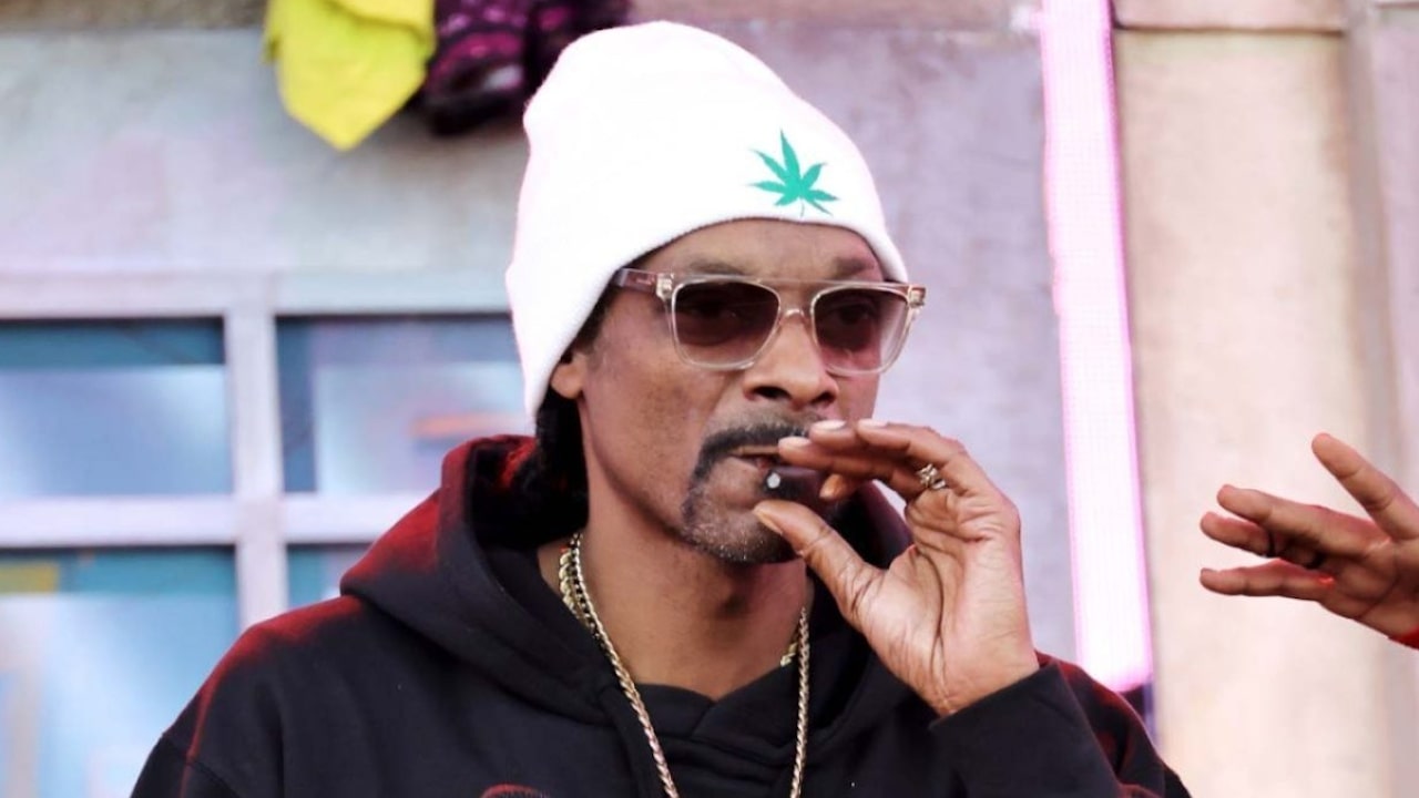 Snoop Dogg Literally Smokes Himself With Insane Joint Modeled