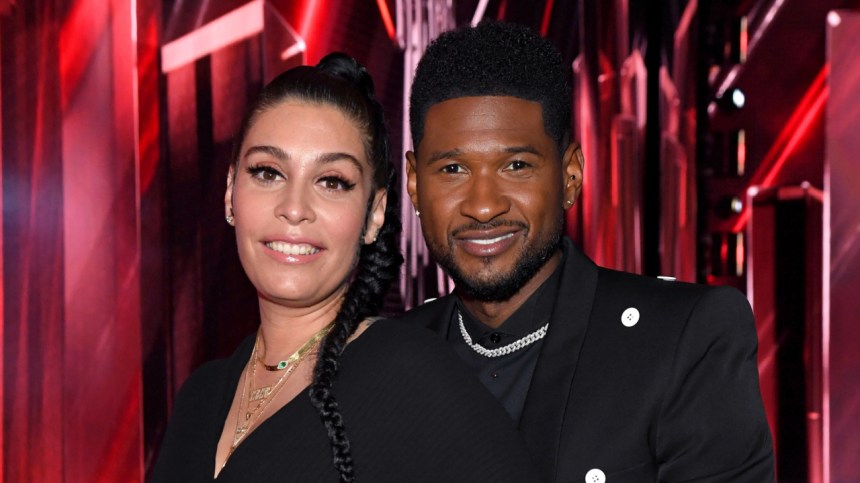 Usher Reportedly Marrying Girlfriend Following Super Bowl Performance