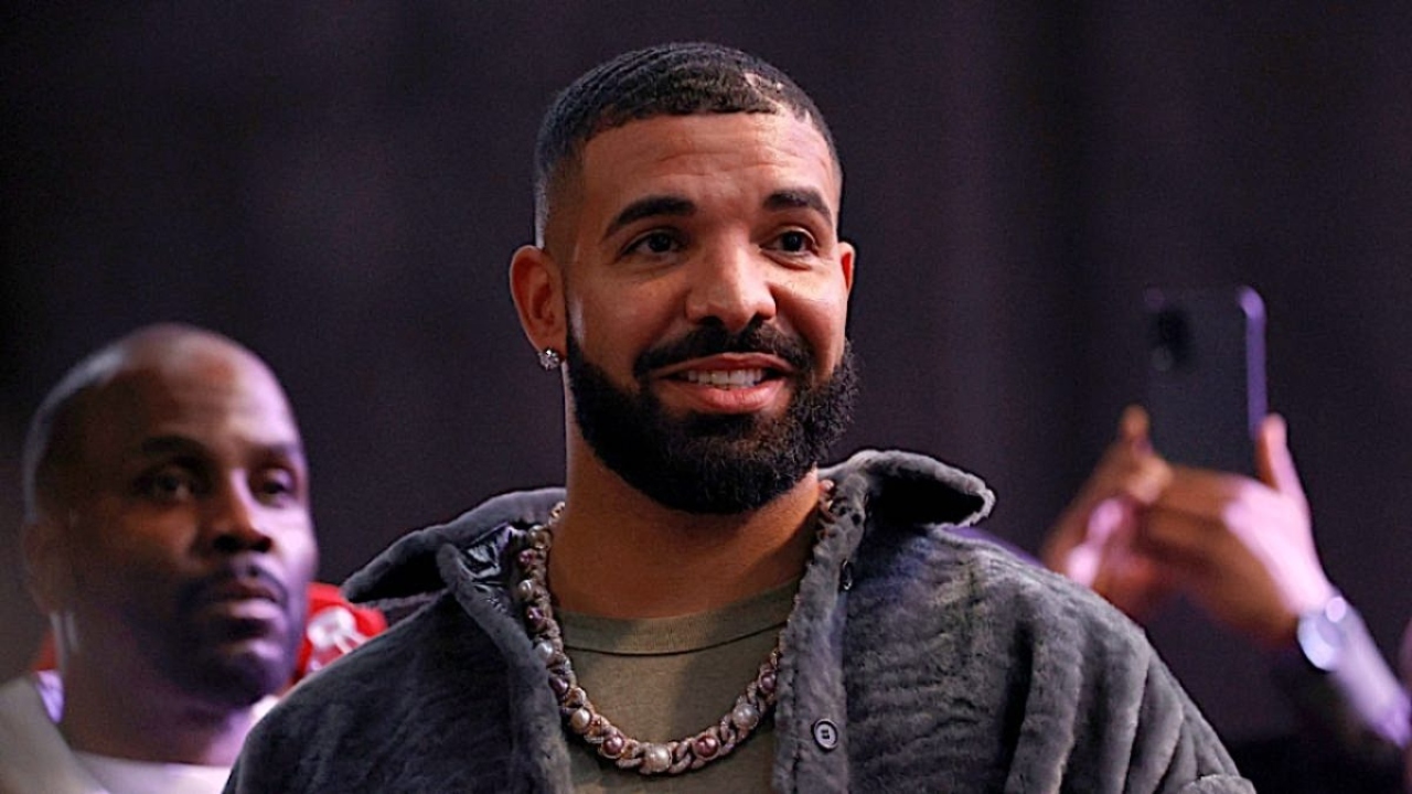 Drake Says He’ll Pay For Fan’s Divorce ‘You Gon’ Be Single & Ready To