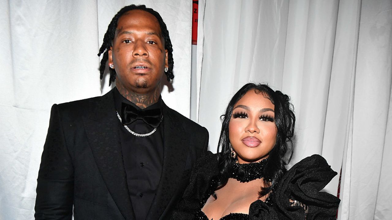 Moneybagg Yo's Girlfriend Ari Fletcher Accuses His Baby Mama Of Stalking & Harᴀssing Her - HipHopDX