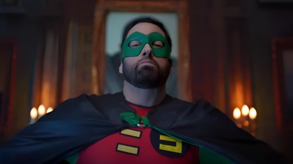 Eminem Does His Own Stunts In 'Houdini' Behind-The-Scenes Footage: 'Don't Try This At Home'