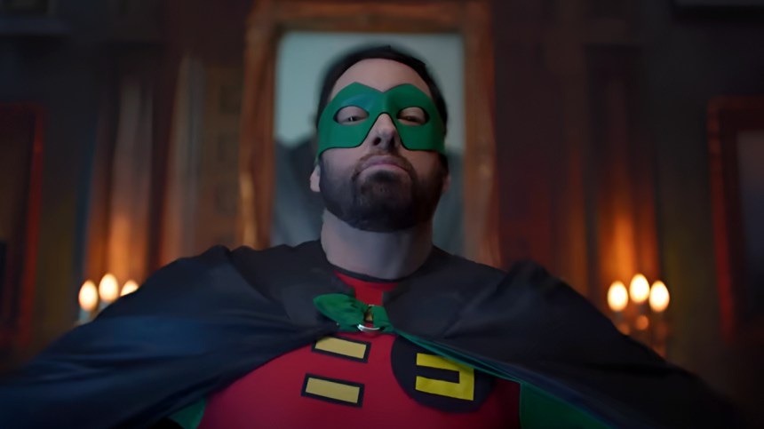 Eminem Does His Own Stunts In 'Houdini' Behind-The-Scenes Footage: 'Don't Try This At Home'