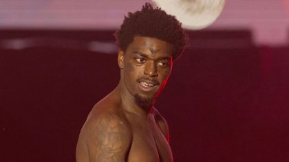 Kodak Black Urges Crowd To Tickle & Assault Concert Attendee For Throwing Bottle At Him