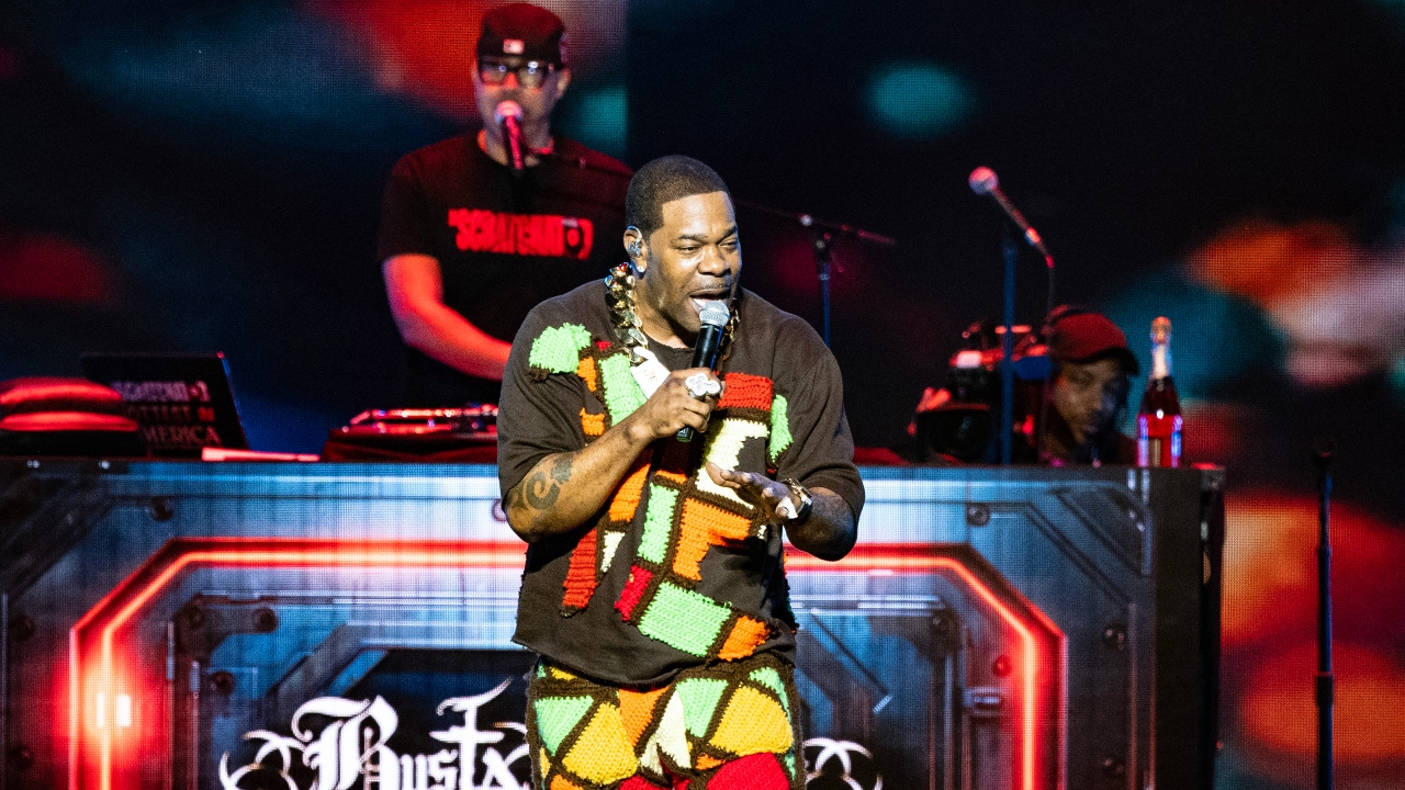 Buster Rapper Busta Rhymes Tells Crowd To ‘Put Them Devices Down’ During Essence ...