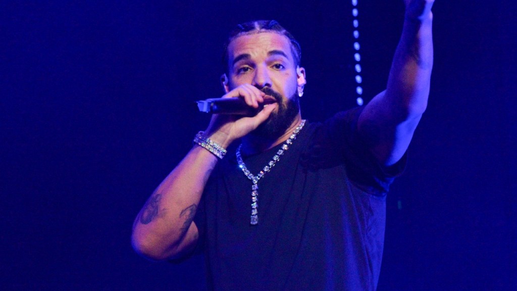 Drake Features Drake Flexes Spanish Skills On New Feature Alongside Up-And-Coming ...