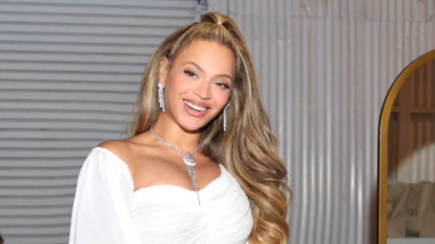 Beyoncé Scores First 2 Diamond Songs In One Day Amid RIAA Plaques Haul