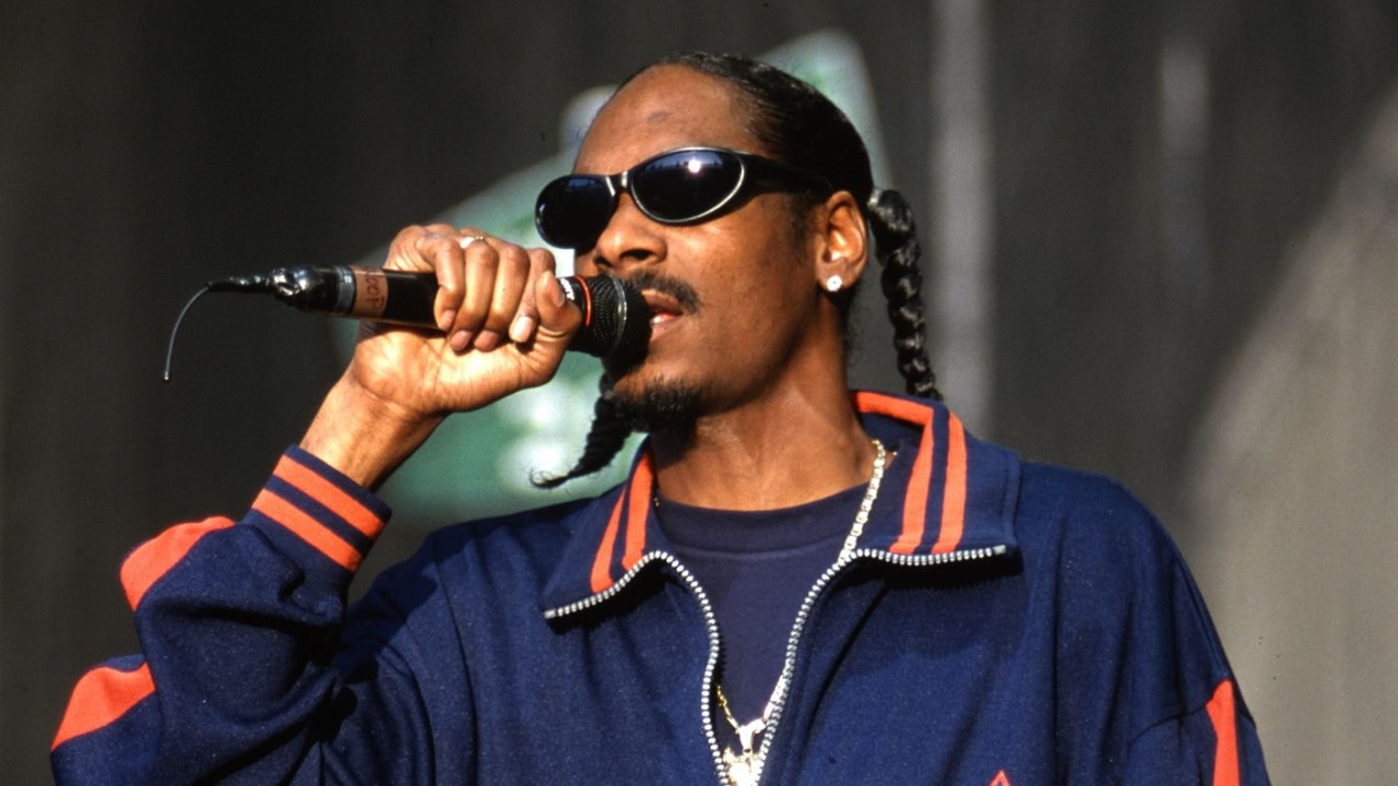 Snoop Dogg Recreates Iconic 1993 Wheelchair Performance Of 'Murder
