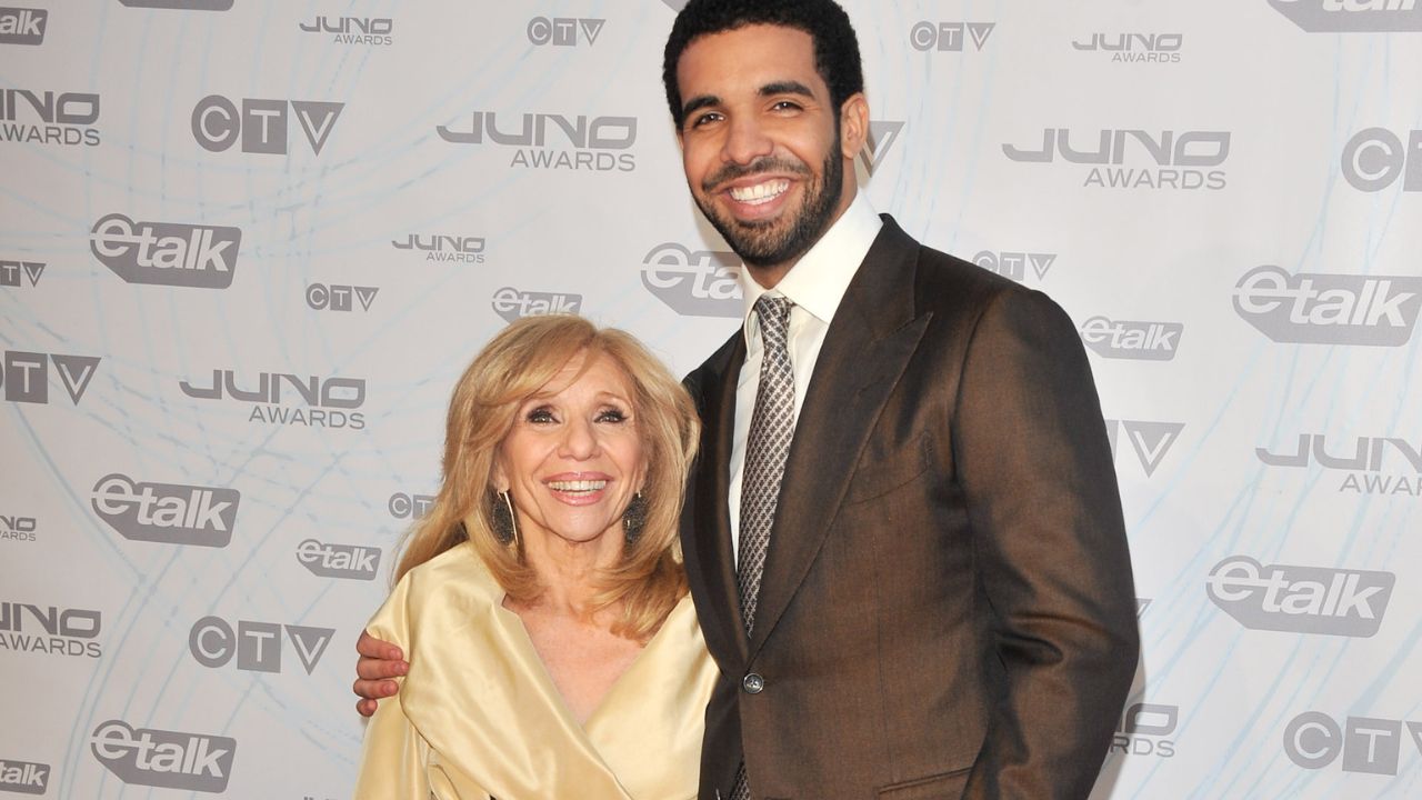 Drake Salutes His Mom On Mother's Day HipHopDX