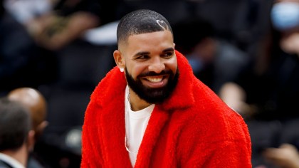 Drake Makes Surprise Appearance At Morgan Wallen Show