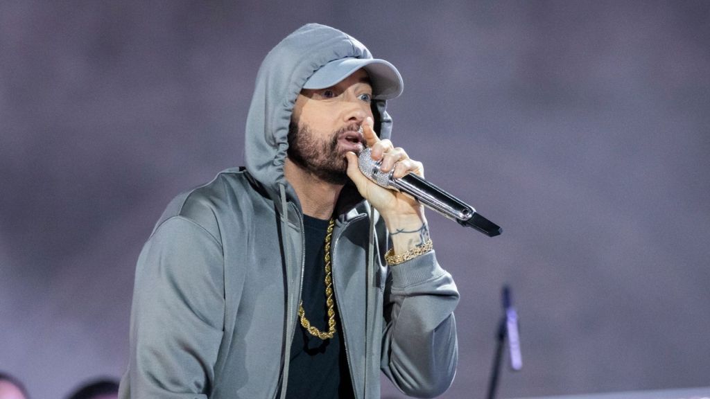 Eminem Drops Previously Unreleased Song ‘Everybody’s Looking At Me’
