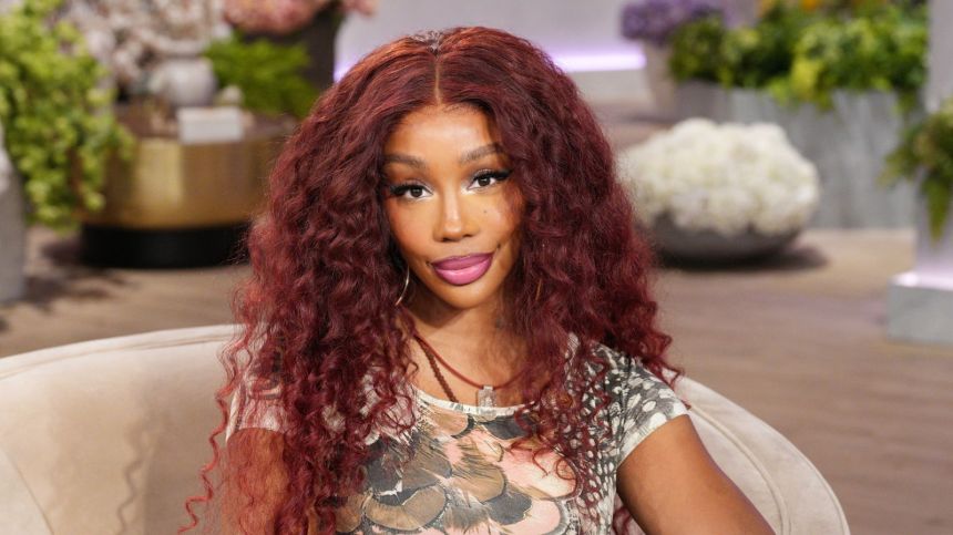SZA Announced As The First Artistic Director Of Vans